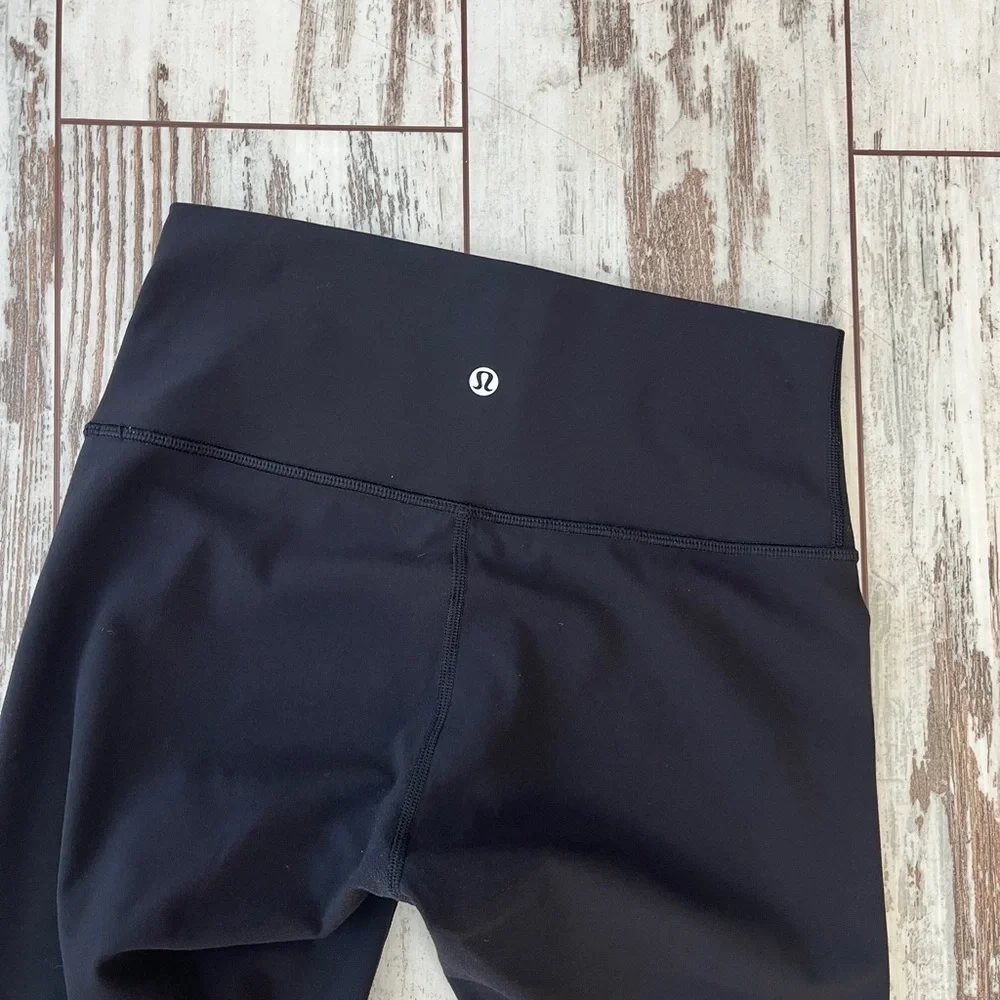 Lululemon Black High-Rise Yoga Leggings - Picture 8 of 12